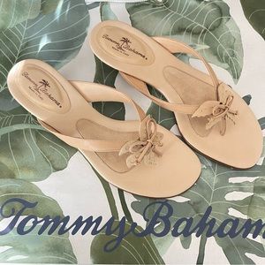 NEW Tommy Bahama 
TROPICAL TEMPTATION kitten heel sandal CAMEL leather